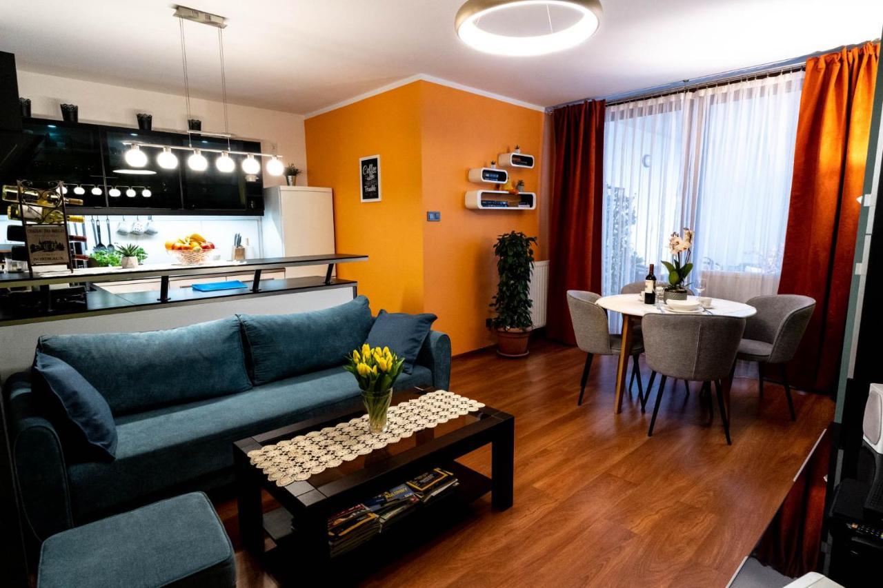 Torre Verona Apartment - 70M2, Terrace, Garage Krakow Luaran gambar