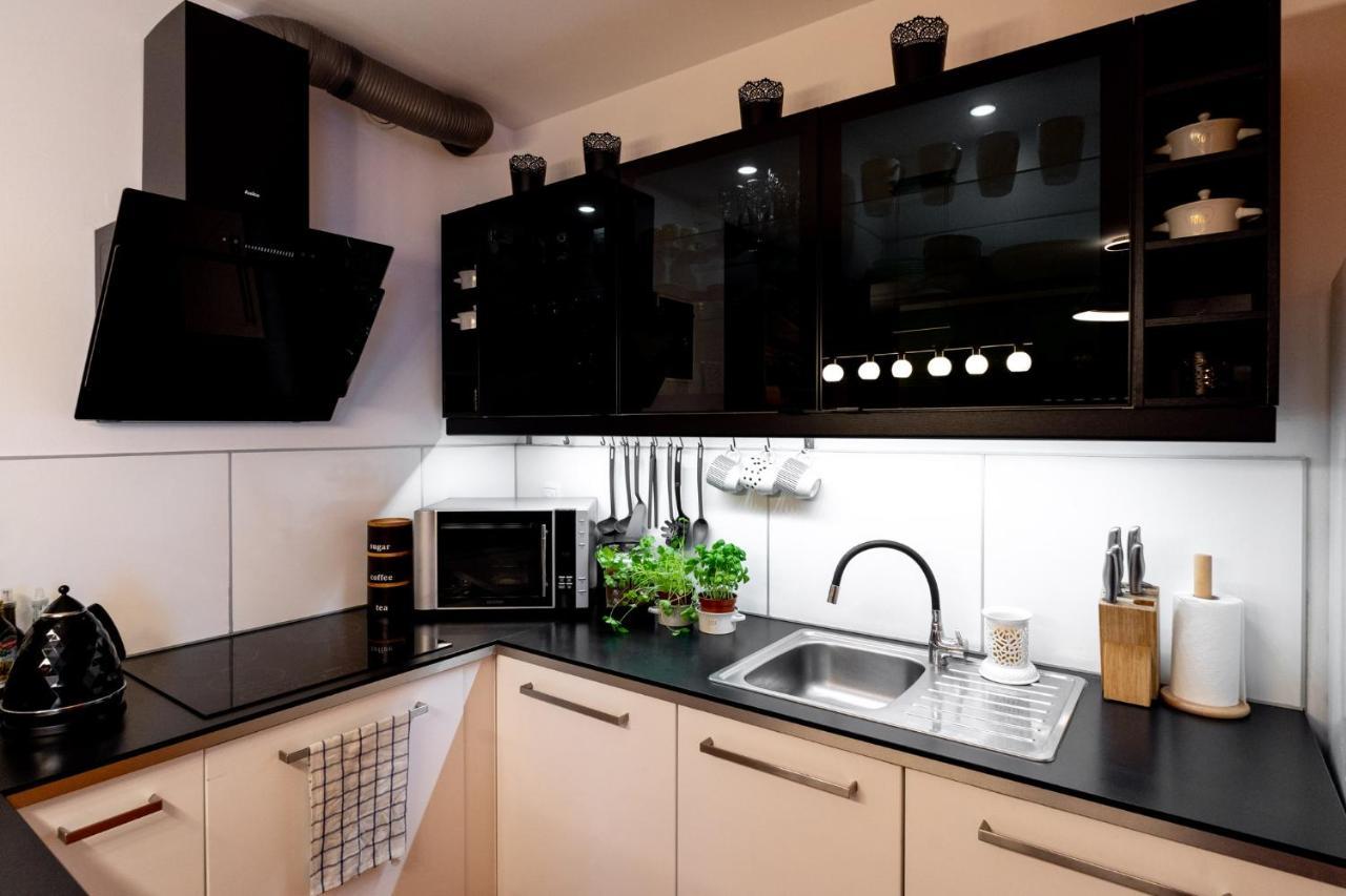 Torre Verona Apartment - 70M2, Terrace, Garage Krakow Luaran gambar