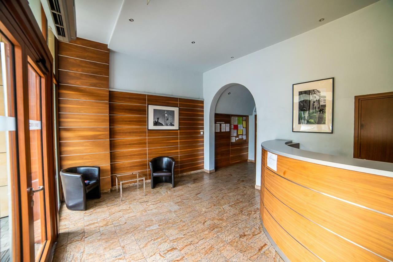 Torre Verona Apartment - 70M2, Terrace, Garage Krakow Luaran gambar