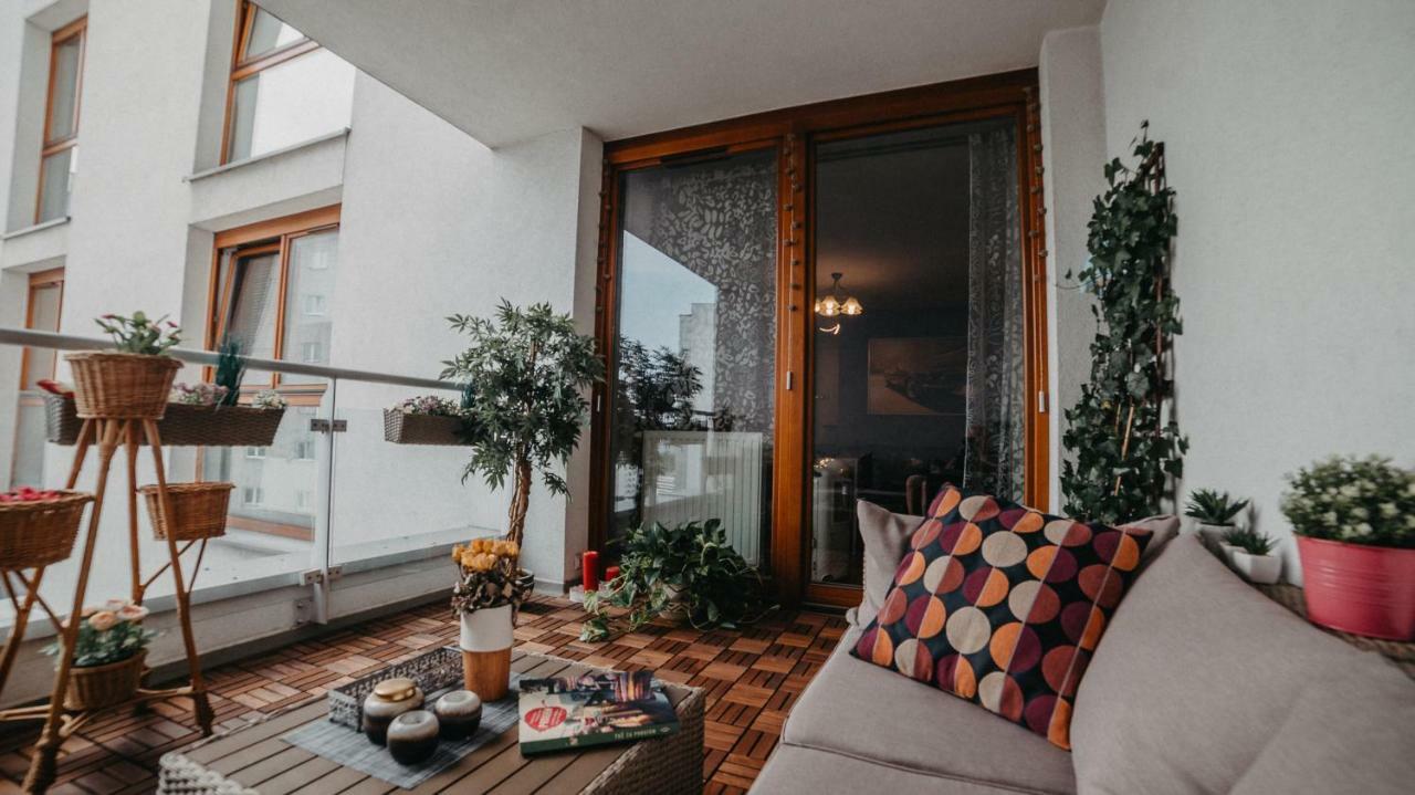 Torre Verona Apartment - 70M2, Terrace, Garage Krakow Luaran gambar